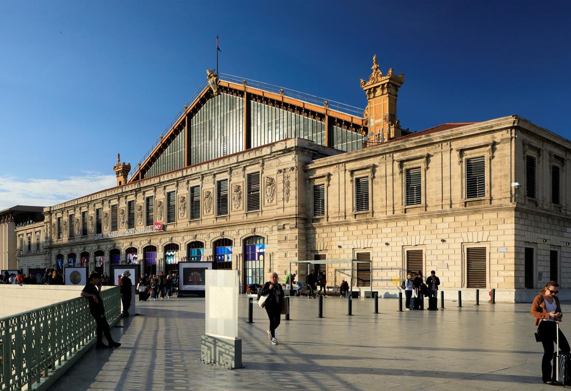MARSEILLE SAINT CHARLES - Cadeaux alimentaires